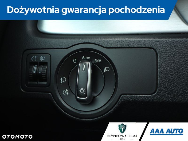 Volkswagen Passat - 22