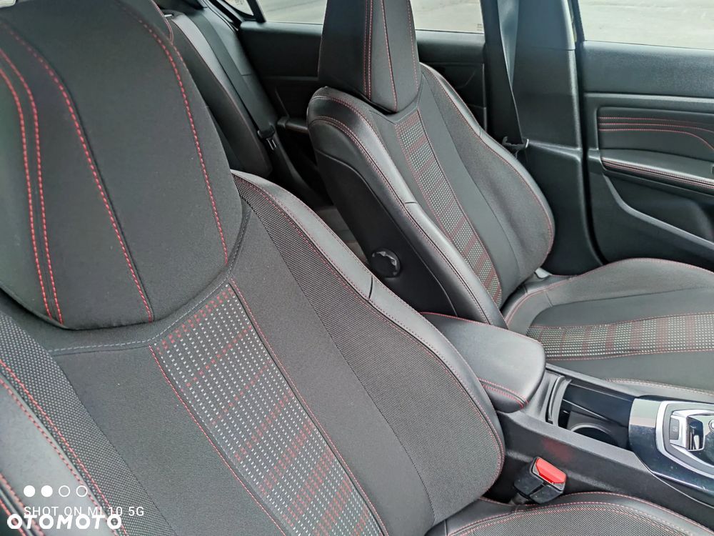 Peugeot 308 PureTech 130 GPF EAT8 Stop & Start GT - 12