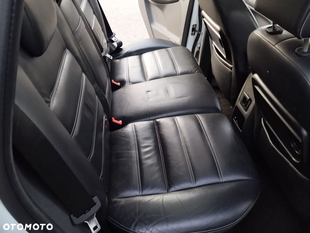 Ford Kuga 2.0 TDCi 2x4 Titanium - 13