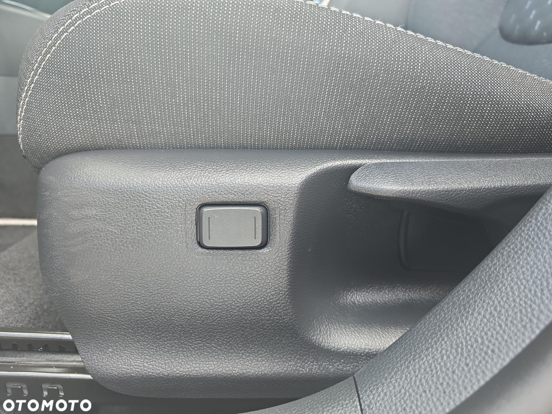 Toyota Corolla - 21
