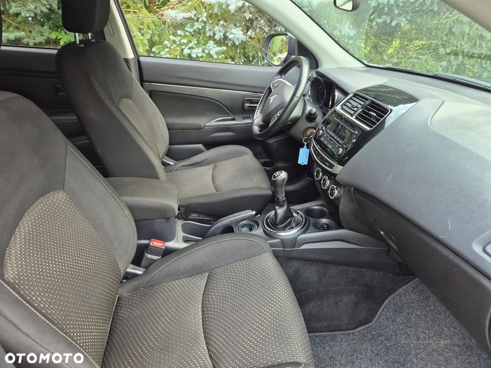 Mitsubishi ASX - 10