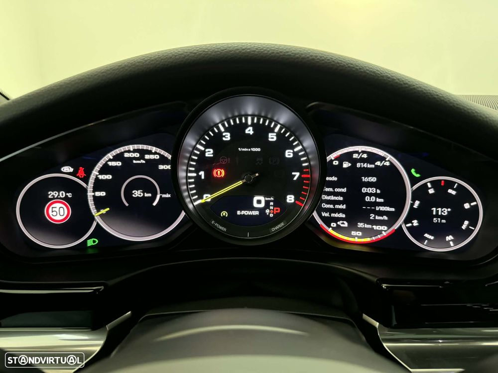 Porsche Panamera Sport Turismo 4 E-Hybrid - 17