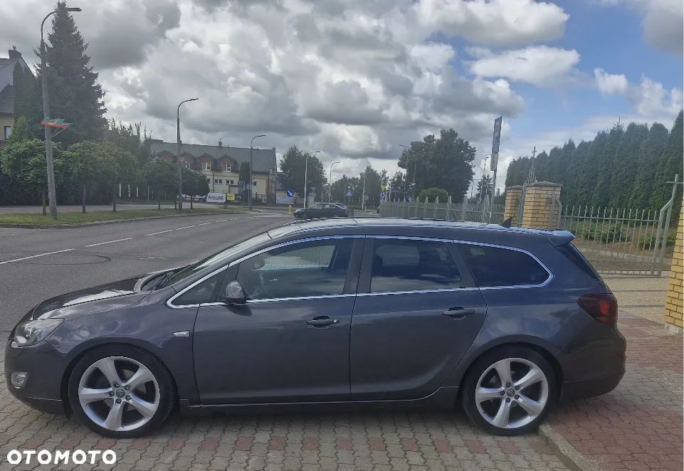 Opel Astra 2.0 CDTI DPF Automatik Cosmo - 4
