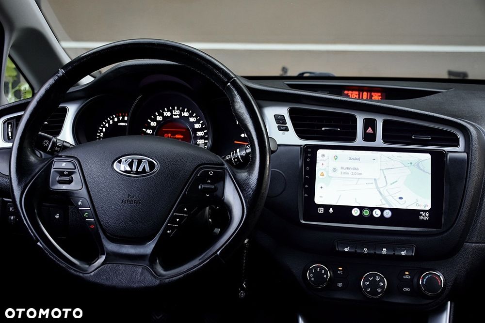 Kia Ceed 1.4 L - 5