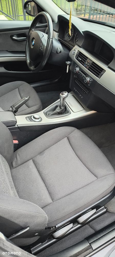 BMW Seria 3 318d DPF - 15