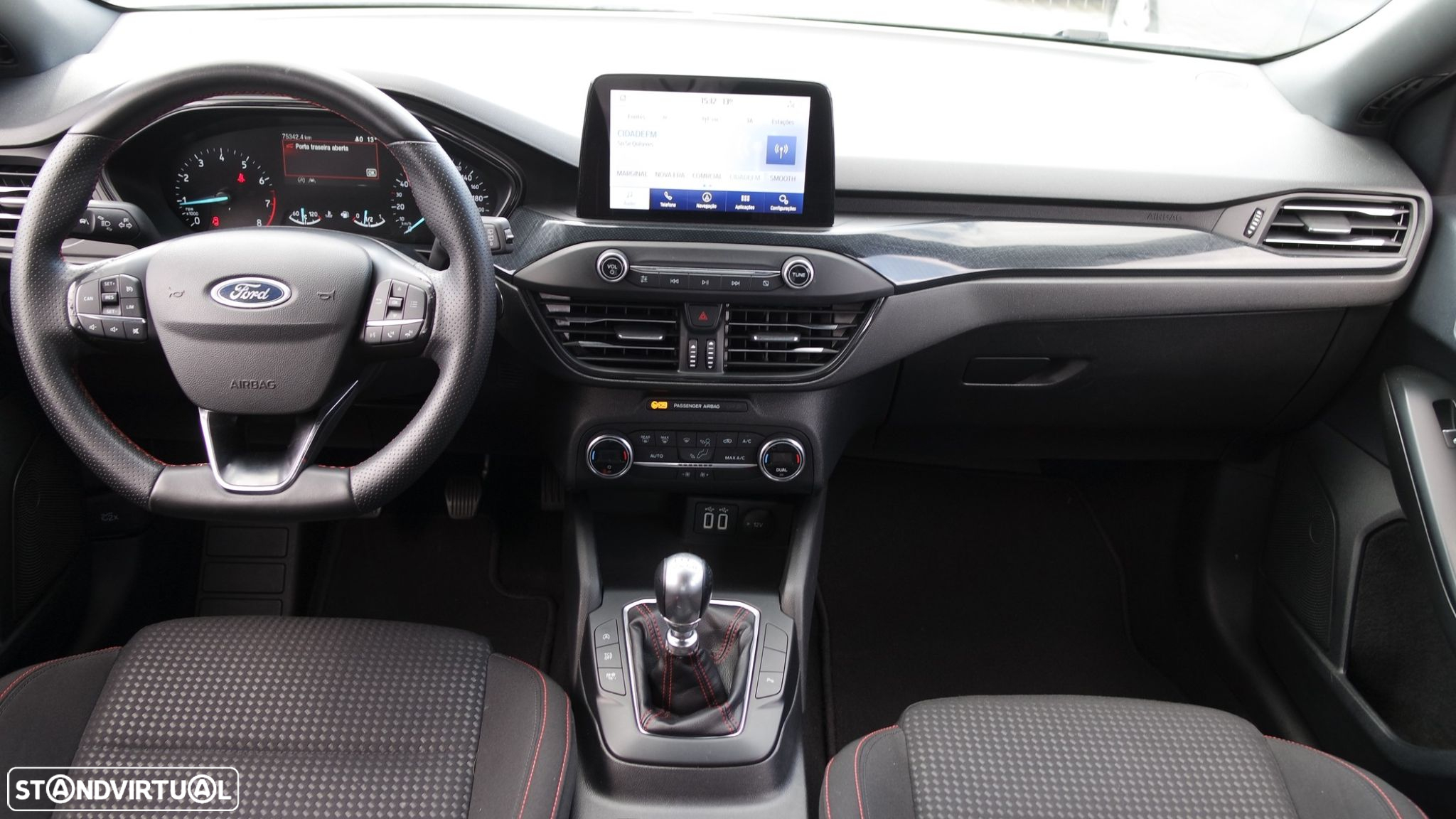 Ford Focus 1.0 EcoBoost ST-Line - 12