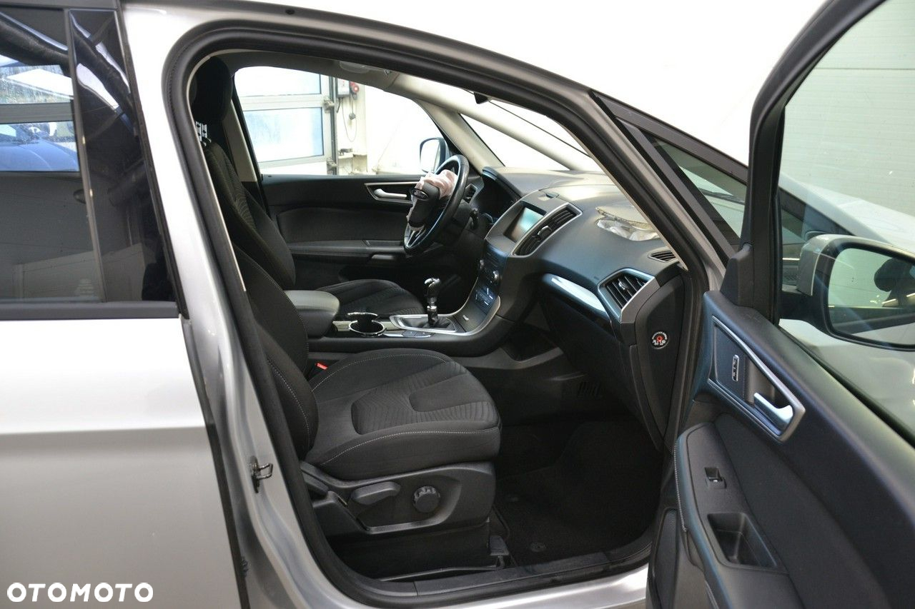 Ford S-Max - 26