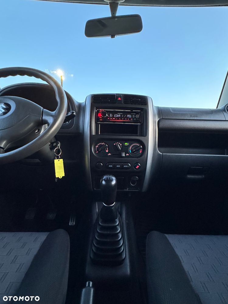 Suzuki Jimny - 32