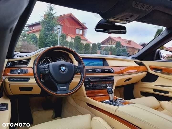 BMW Seria 7 750i L - 4