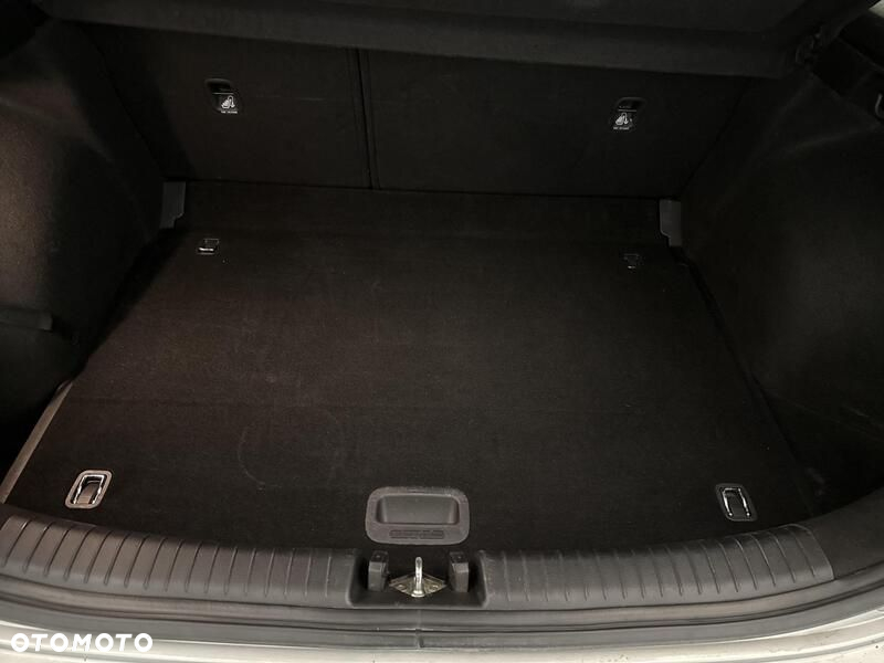 Kia Ceed - 22