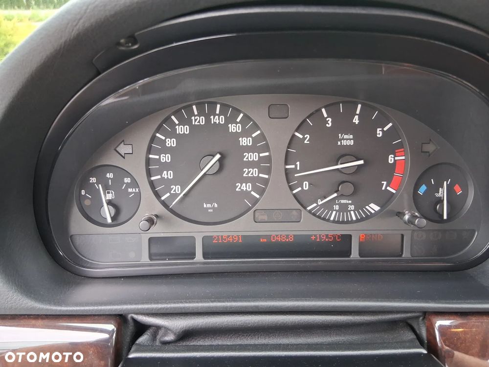 BMW Seria 7 - 14
