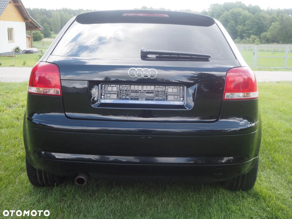 Audi A3 3-drzwiowe 1.6 Ambition - 9