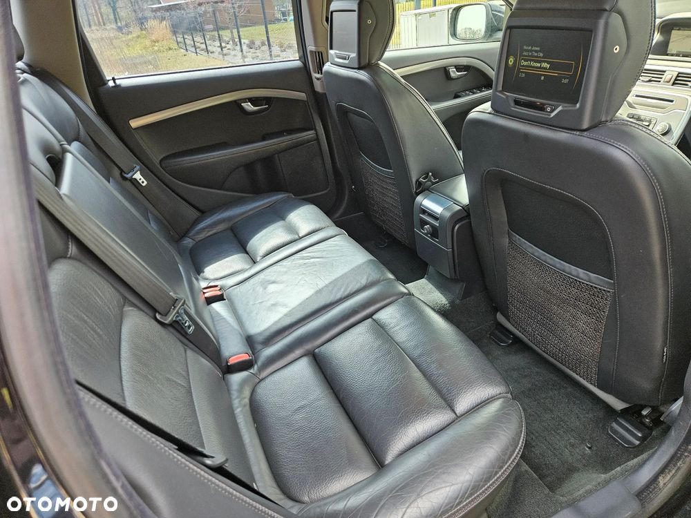 Volvo XC 70 D5 AWD Summum - 11