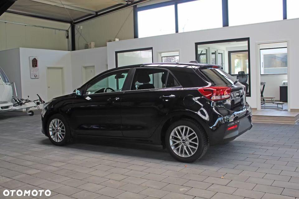 Kia Rio 1.4 Business Line - 19