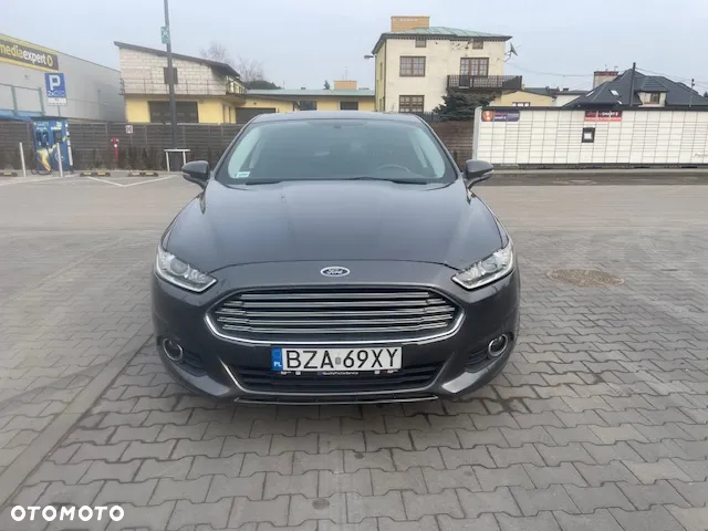 Ford Fusion - 2