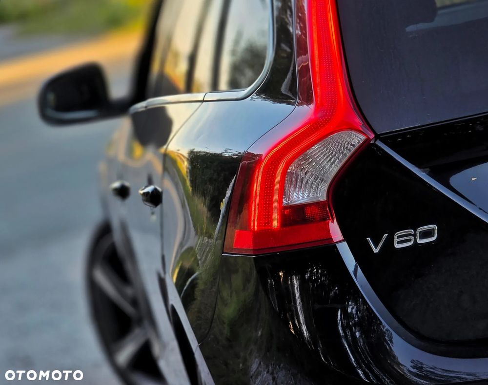 Volvo V60 D2 Momentum - 8