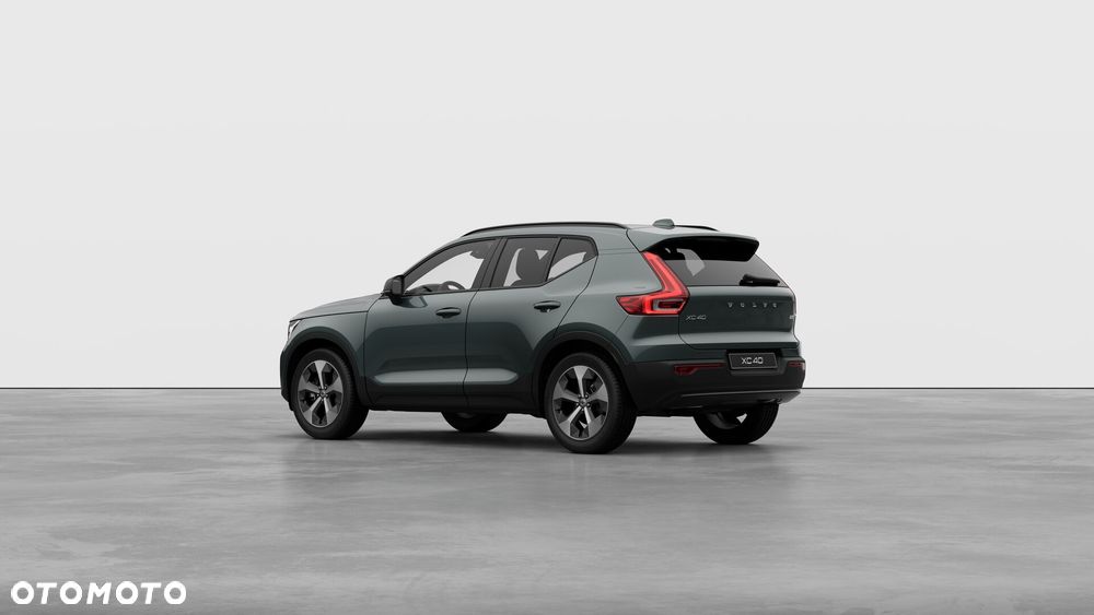 Volvo XC 40 B3 Ultra Dark - 2
