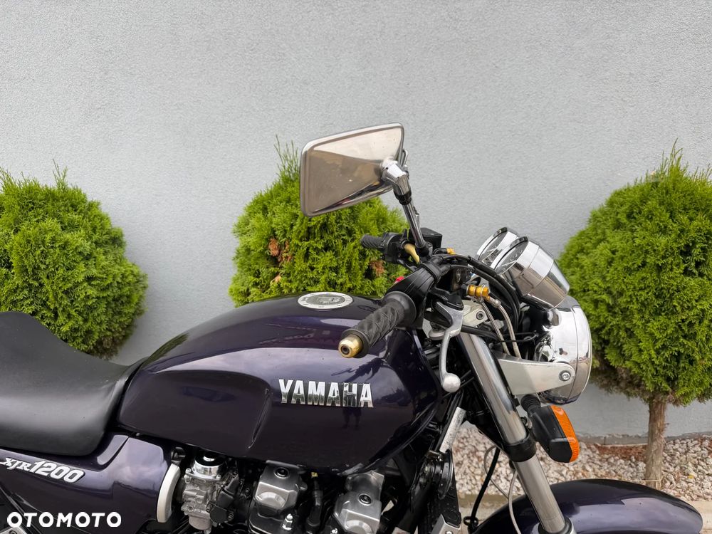 Yamaha XJR - 18