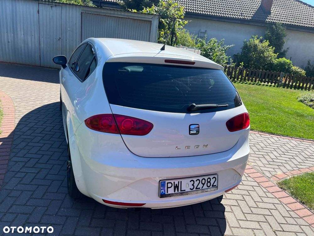 Seat Leon 2010 photo 4