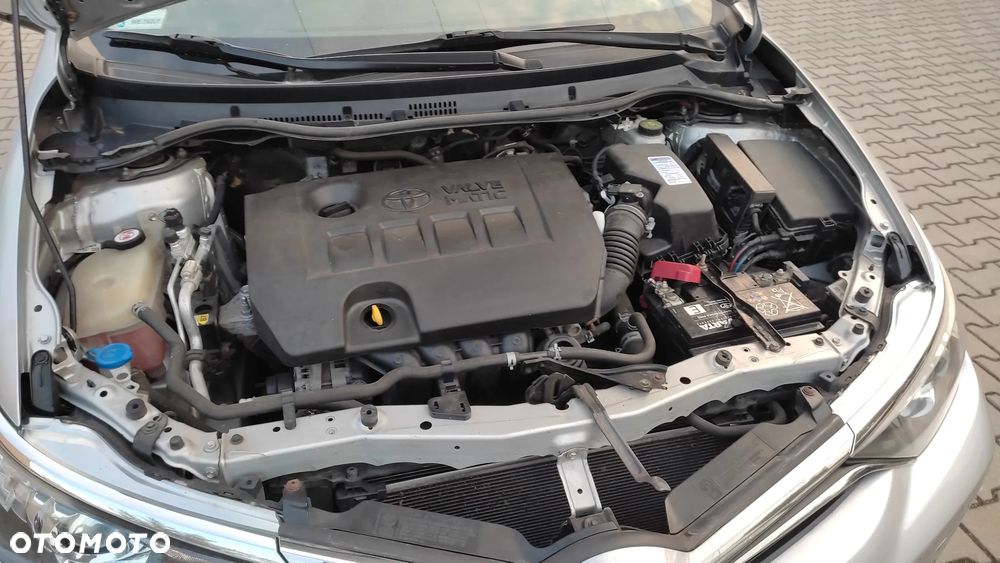 Toyota Auris 1.6 Premium - 8