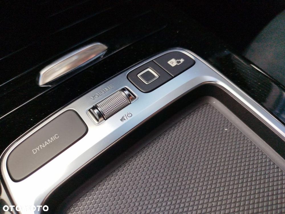 Mercedes-Benz CLA - 16