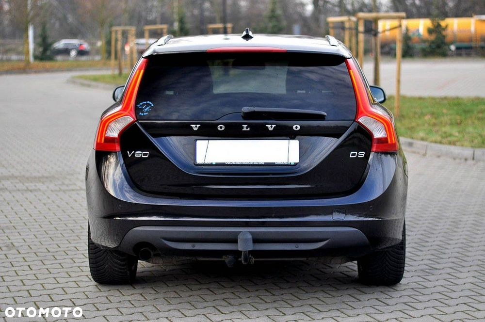 Volvo V60 D3 Momentum - 33