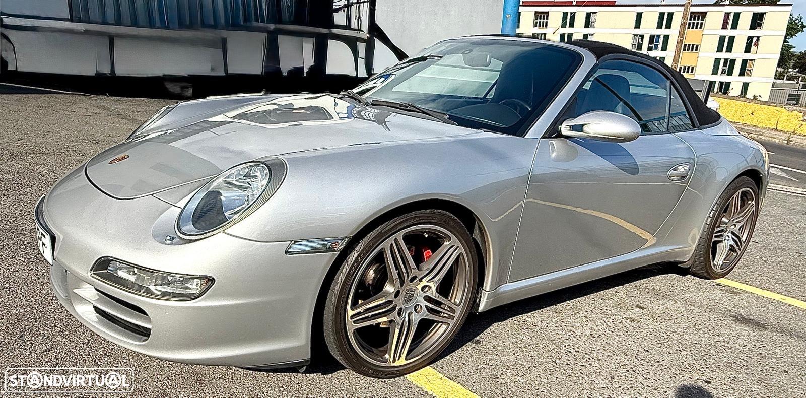 Porsche 911 (997) Carrera Cabriolet - 2