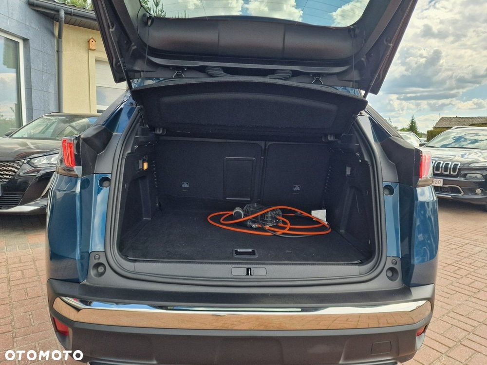 Peugeot 3008 1.6 PureTech Hybrid PHEV Allure S&S EAT8 - 23