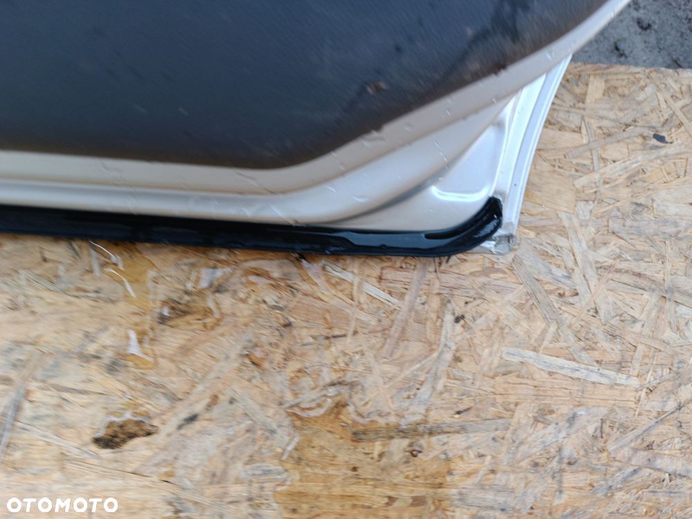 SEAT TOLEDO 2 II DRZWI TYL PRAWY KOD LAK LS7N - 13