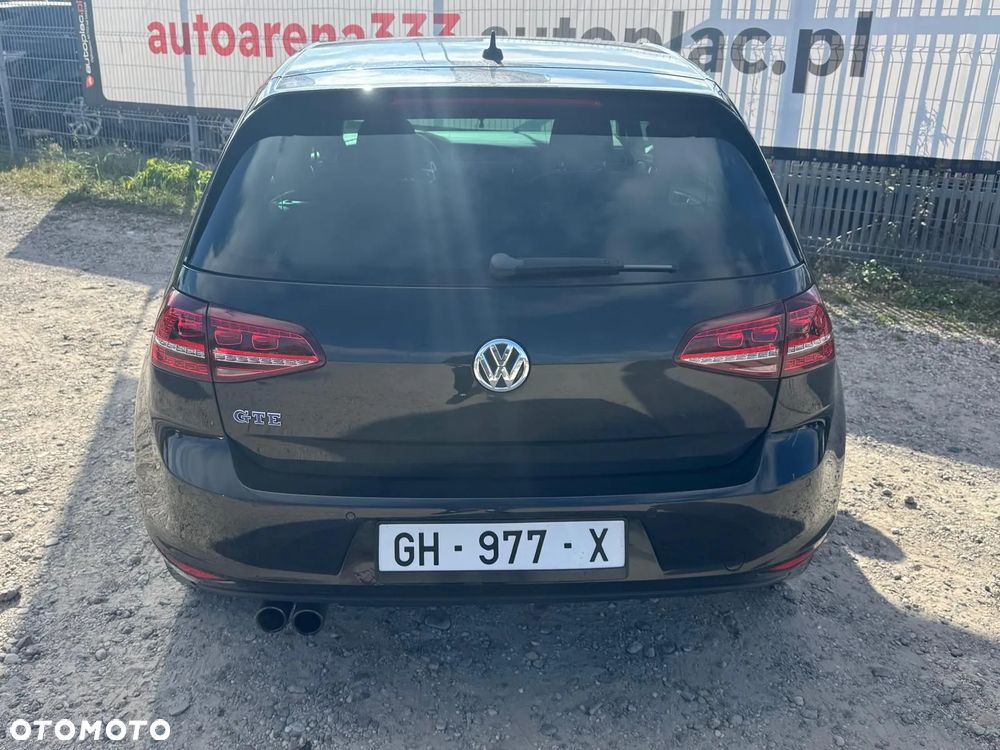 Volkswagen Golf - 10