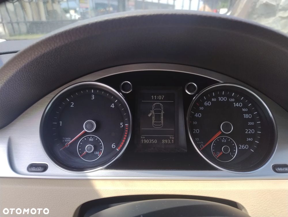 Volkswagen Passat 2.0 TDI Comfortline - 7