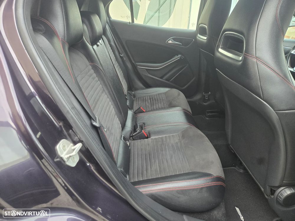 Mercedes-Benz GLA 180 d AMG Line - 13