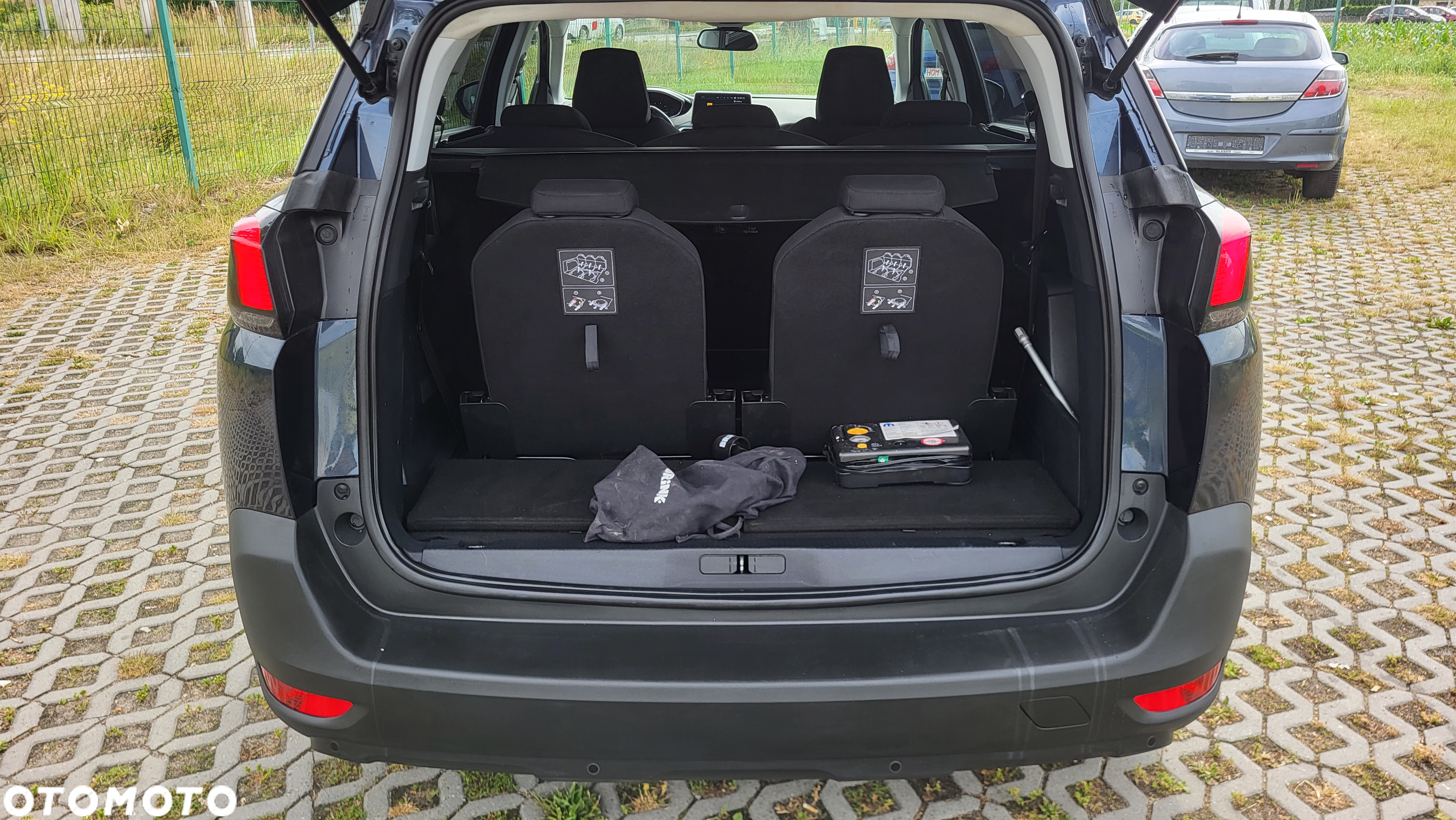 Peugeot 5008 BlueHDI 120 EAT6 Active - 12