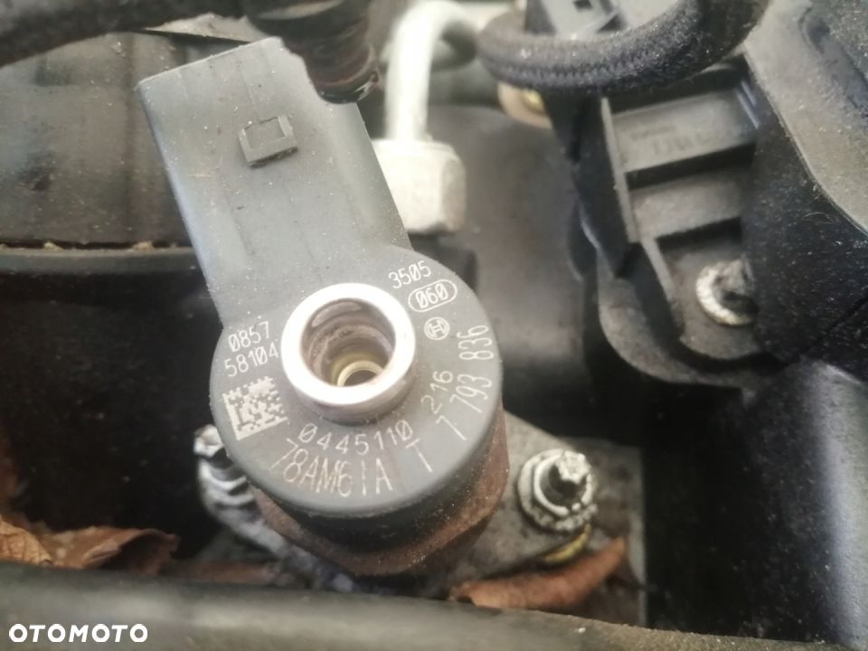 BMW E87 E46 E90 x5 WTRYSKIWACZ 0445110216 - 8