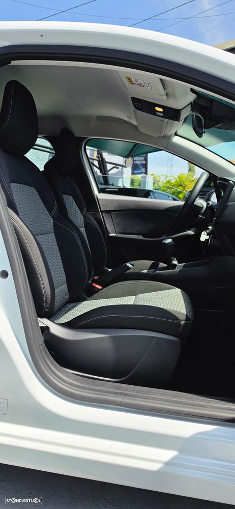 Renault Clio SCe 75 EXPERIENCE - 9
