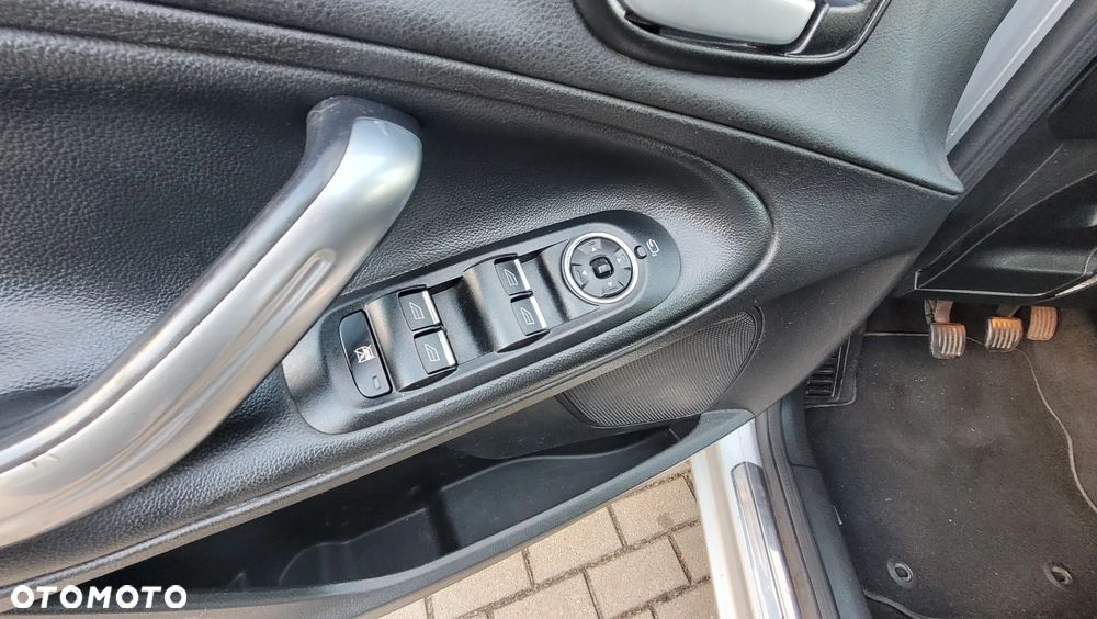 Ford S-Max 2.0 TDCi Titanium - 23