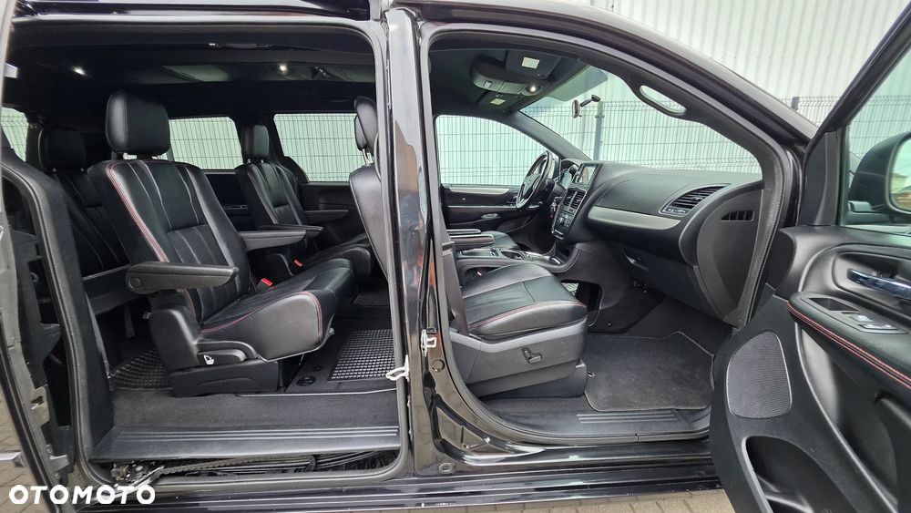 Dodge Grand Caravan 3.6 R/T - 10
