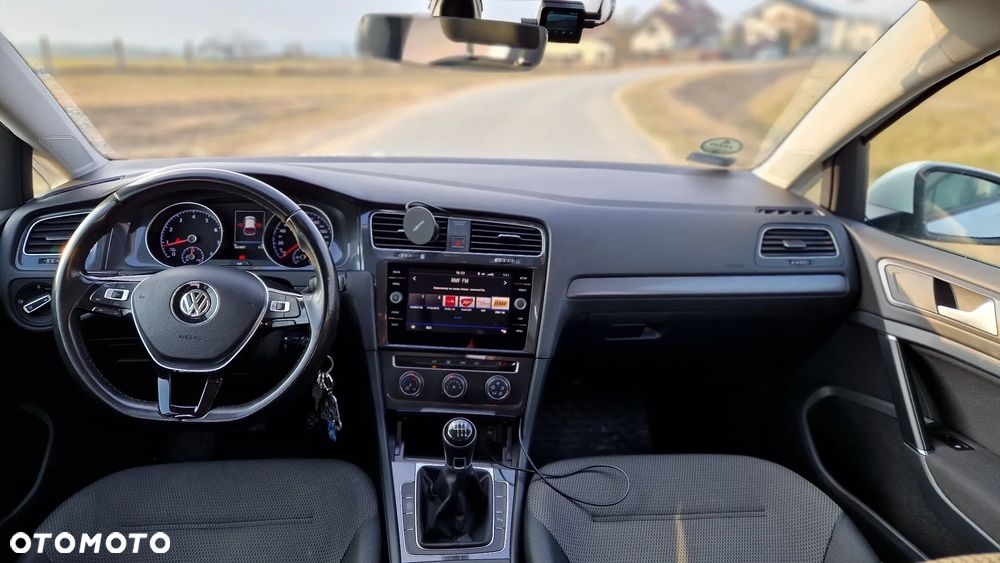 Volkswagen Golf 1.4 TSI BMT Comfortline - 9
