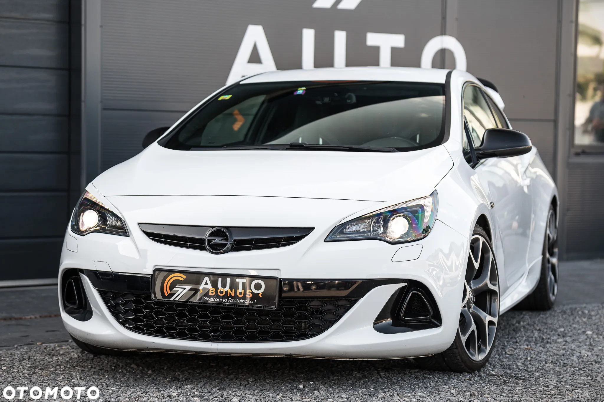 Opel Astra IV GTC OPC - 40