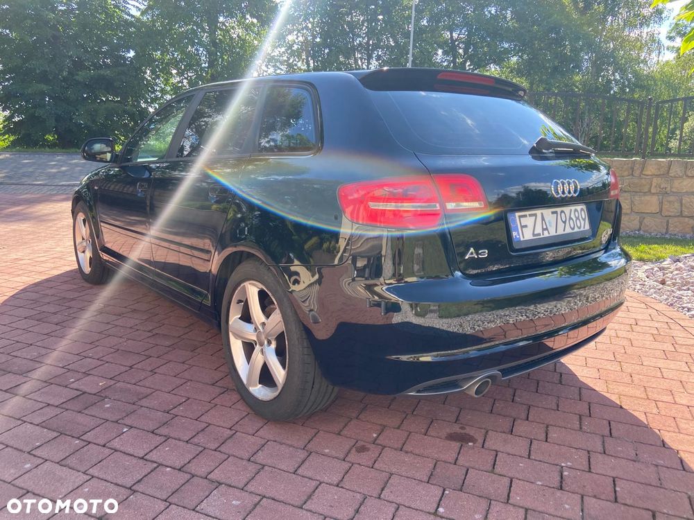 Audi A3 Sportback 1.6 TDI DPF Ambiente - 6