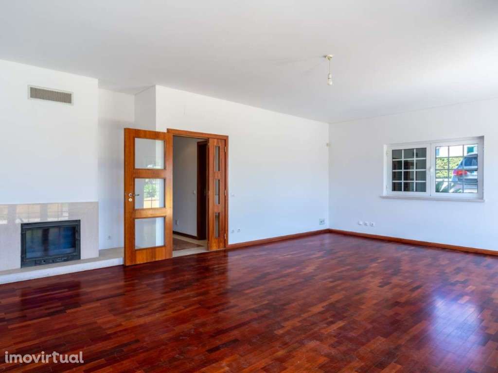 Moradia T4 em condomínio privado com piscina e jardim em Cascais - Grande imagem: 4/31