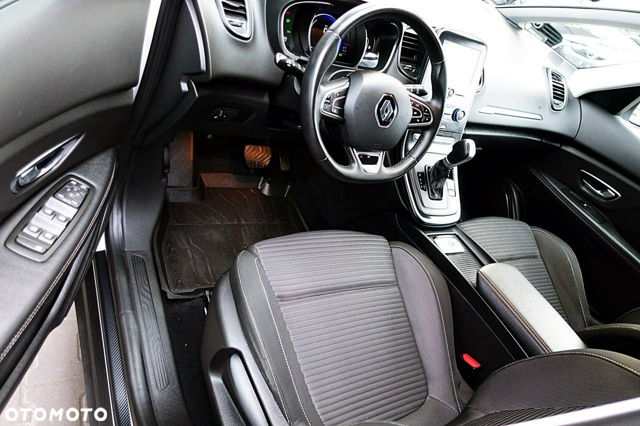 Renault Grand Scenic - 19