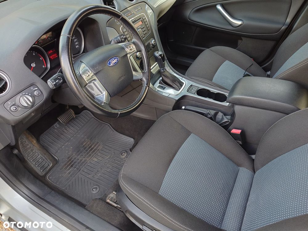 Ford Mondeo 2.0 TDCi Trend - 13