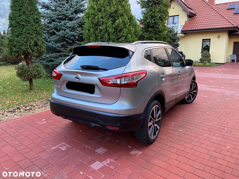 Nissan Qashqai 1.6 dCi TEKNA - 6