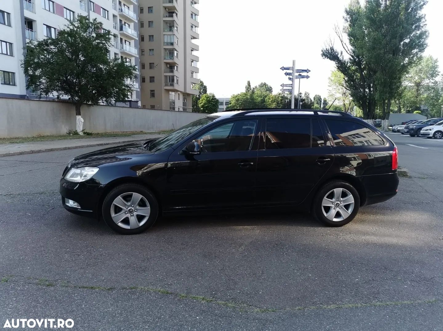 Skoda Octavia Combi 1.6 TDI Classic DSG - 1