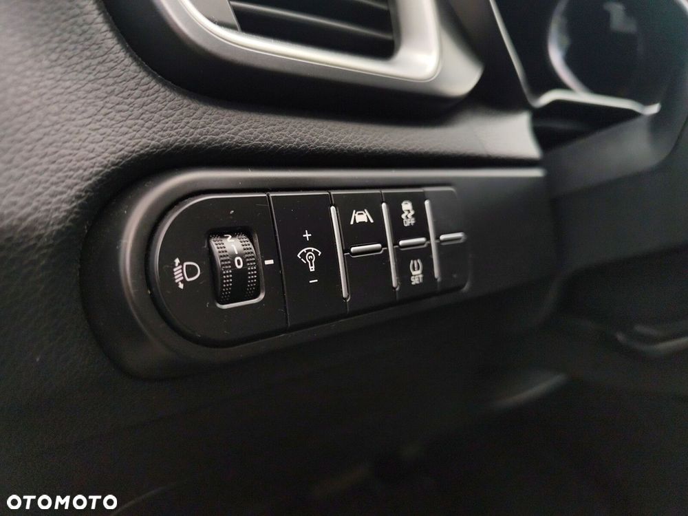 Kia XCeed 1.5 T-GDI M DCT - 17