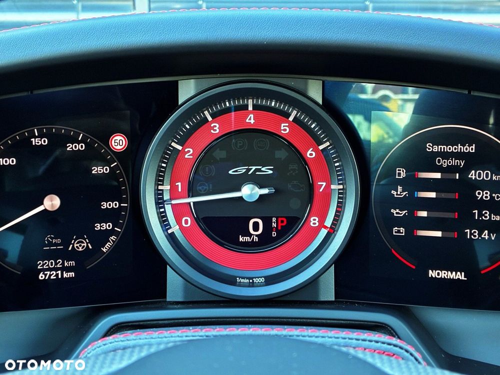 Porsche 911 Carrera GTS - 25