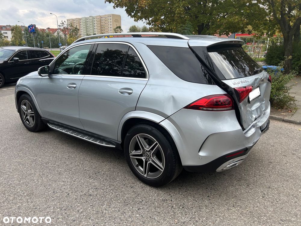 Mercedes-Benz GLE 300 d 4-Matic - 4