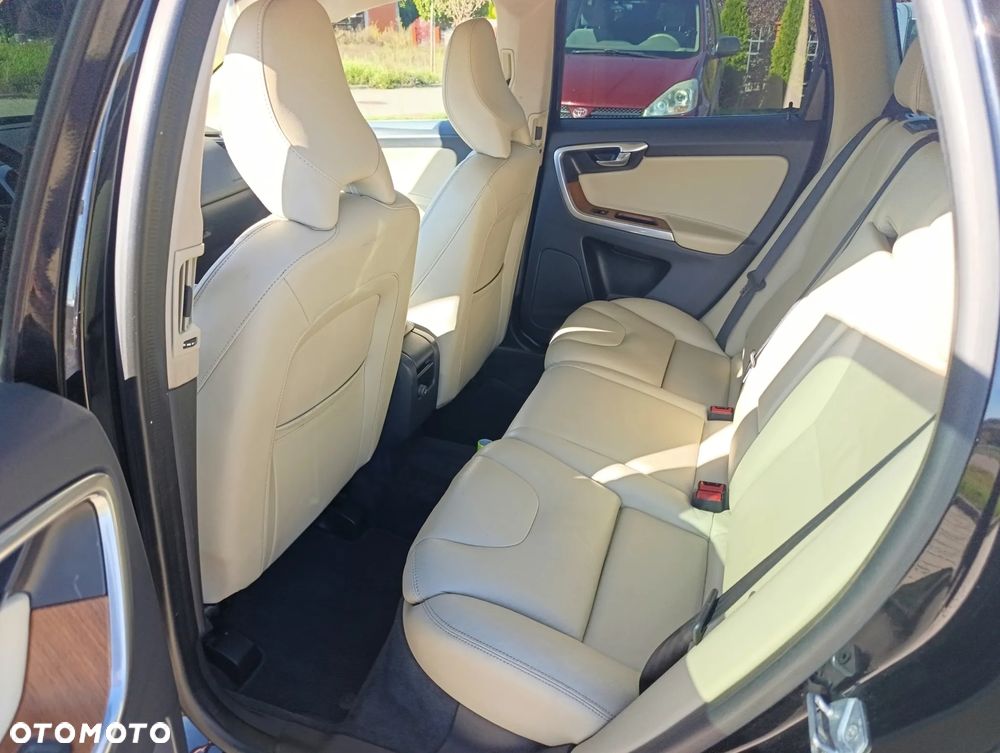 Volvo XC 60 - 13