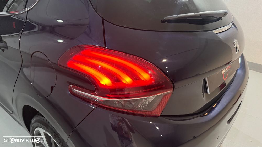 Peugeot 208 1.2 PureTech Allure - 10